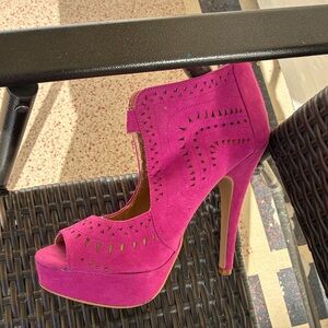 JustFab Fuchsia Peep-Toe 5” Heels 9M Worn 1x Baddie Mob Wife